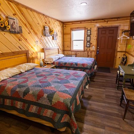 Sunset Rv Park And Motel Бель-Форч Экстерьер фото