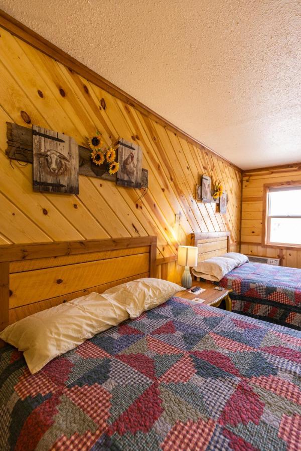 Sunset Rv Park And Motel Бель-Форч Экстерьер фото